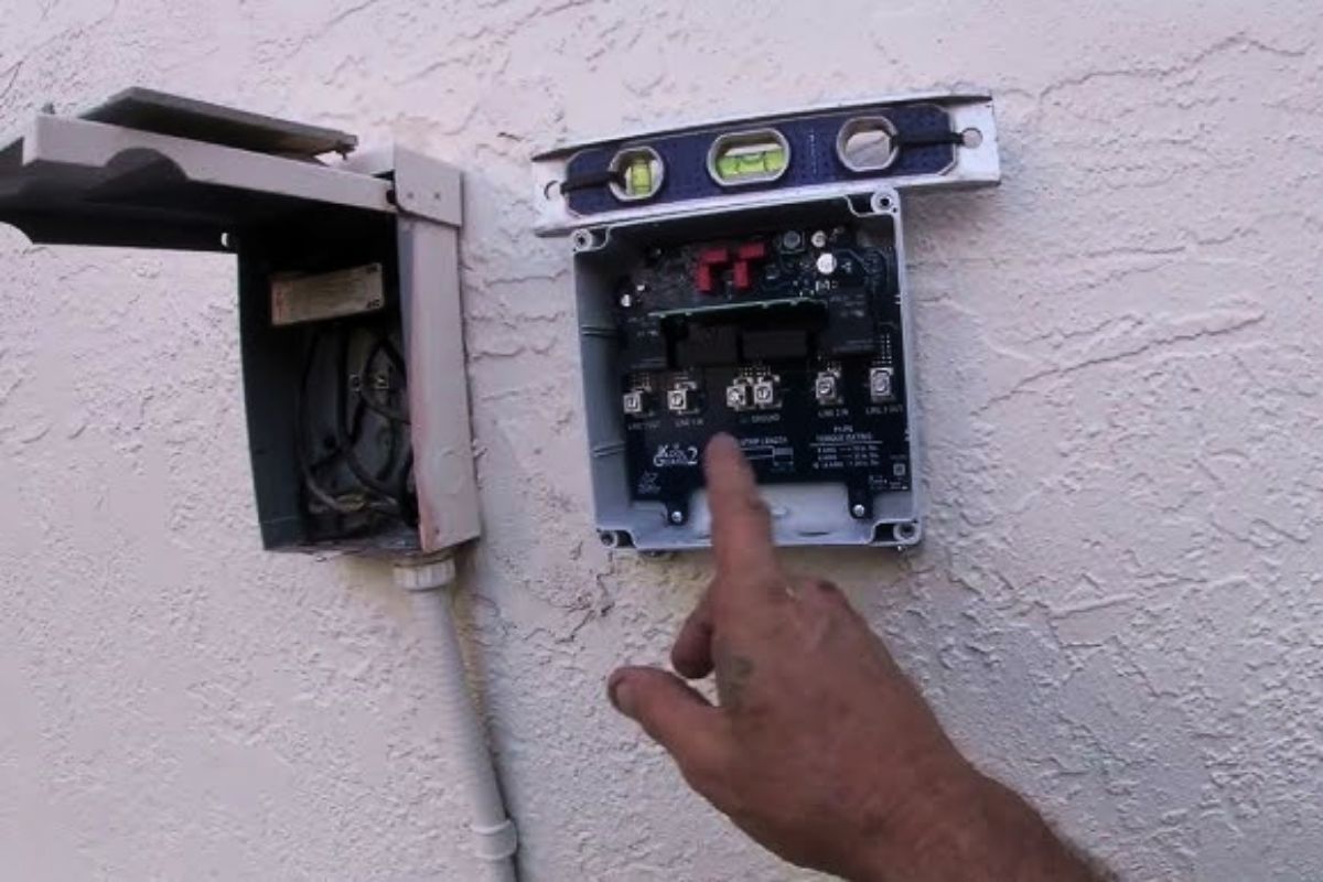 Ditek Surge Protector Cooling